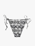 Yanları Bağlamalı İpli Yılan Derisi Desenli Bikini Altı
