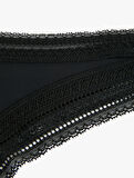 Dantel Detaylı String Külot