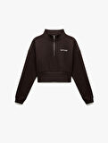 Pamuklu Yarım Fermuarlı Şardonlu Baskılı Crop Sweatshirt