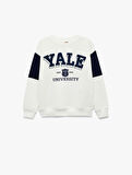 Uzun Kollu Rahat Kesim Bisiklet Yaka Şardonlu Nakışlı Lisanslı Yale Sweatshirt