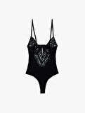 V Yaka İnce Askılı Transparan Dantelli Bodysuit