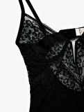 V Yaka İnce Askılı Transparan Dantelli Bodysuit