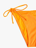 Yanları Bağlamalı İpli Bikini Altı