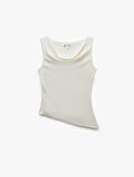 Slim Fit Degaje Yaka Asimetrik Kolsuz Viskon Bluz