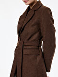 Uzun Kollu Cepli Kemer Detaylı Kruvaze Düğmeli Kısa Kaşe Mont