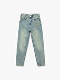 Yüksek Bel Rahat Kalıp Yıpratılmış Zincir Detaylı Mom Jean Pantolon - Mom Slim Jean