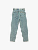Yüksek Bel Rahat Kalıp Yıpratılmış Zincir Detaylı Mom Jean Pantolon - Mom Slim Jean