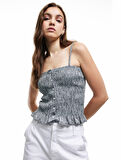 Düğme Detaylı İp Askılı Bürümcük Slim Fit Crop Bluz