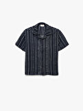 Düğme Detaylı Çizgili Kısa Kollu Gömlek