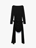 Uzun Kollu Kayık Yaka Tüllü Gül Detaylı Mini Bodycon Elbise