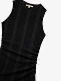 Kolsuz Slim Fit Bisiklet Yaka Çizgili Midi Büzgülü Elbise
