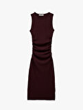 Drape Detaylı Kolsuz Dokulu Bisiklet Yaka Slim Fit Uzun Elbise