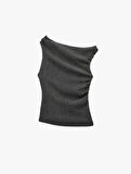 Viskon Karışımlı Drape Detaylı Dokulu Asimetrik Yaka Kolsuz Bluz