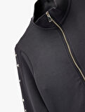 Slim Fit Fermuarlı Uzun Kollu Dik Yaka Yıldız ve Zımba Detaylı Crop Hırka