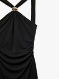 Slim Fit Metal Aksesuarlı Halter Yaka Kolsuz Uzun Abiye Elbise