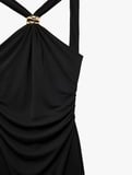 Slim Fit Metal Aksesuarlı Halter Yaka Kolsuz Uzun Abiye Elbise