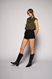 Kadın Siyah Yüksek Bel Hazır Kemerli Slim Fit Şort