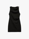 Slim Fit Aksesuarlı Drapeli Kolsuz Bisiklet Yaka Mini Elbise