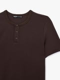Regular Fit Waffle Dokulu Kısa Kollu Düğmeli Henley Yaka Tişört