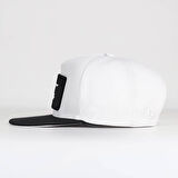 Boğa Logolu Siyah-Beyaz Hip Hop Şapka