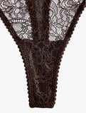 Rahat Kalıp Çiçekli Dantelli String Külot