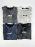 Erkek Çocuk Vintage Görünümlü Antrasit T-shirt - Retro Şerit Detaylı Grafik Baskılı Üst