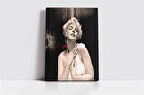 Marliyn Monroe Kırmızı Çiçeğiyle Kanvas Tablo