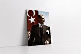 Türk Bayrağı Önünde Atatürk