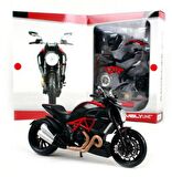 Ducati Diavel Carbon 1:12 Model Motosiklet Yap Boz Birleştir