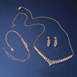 Modern Tasarım 14 Ayar Altın Hanımeli Takı Seti