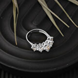 Spica 14 Ayar Beştaş Beyaz Altın Yüzük