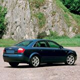 Audi A4 2002-2005 Ön Cam Sağ Fiskiye Memesi Isıtmalı 8J0955988G