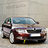 Skoda Superb 2 2009-2013 Ön Tampon Orta Izgara Sağ Parça 3T0853666