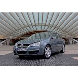 VW Jetta 5 2006-2011 Çakmaklık Kovanı Manşonu Kırmızı 1J0919309