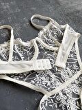 Çiçek Detaylı Bodysuit