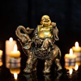 Lüks Motifli İşlemeli Fil Üzerinde Buda Biblo Heykel Vitrin Masa Süsü Ev & Yılbaşı Hediyesi 18 cm. D