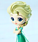Karlar Ülkesi Frozen Prenses Elsa Anime Karakter Figür Oyuncak Dekoratif Hediyelik Biblo Bebek 15 cm