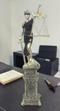 Lüks Polyester Themis Adalet Heykeli 36 cm Dekoratif Biblo Terazi Figür Ev Ofis Vitrin Hediyesi Şık