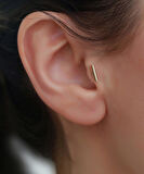 14 Ayar Altın Çizgi Tragus Piercing