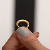 14 Ayar Altın Orta Boy Midye Halkalı Tekli Küpe