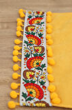 Çiçek Motifli ve Ponponlu Runner 120 x 40,R-64O