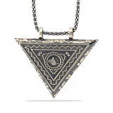 925 Ayar Gümüş Üçgen İçi Açılabilen Tuğra Muskalık Gümüş Kolye