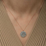 Lucky Life 925 Ayar Gumuss  Çiçek Desenli Elmas Montür Kolye