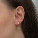 ​Lucky Life 925 Ayar Gumuss Gold Sallantılı Yonca Kadın Küpe