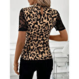 Lucky Life Kadın Kısa Kollu Yarı Balıkçı Dantel Yaka Göğüs Dekolteli Leopar Desenli Dalgıç Bluz