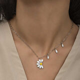 Lucky Life Gümüş Rodyum Papatya Seviyor Sevmiyor Kadın Kolye