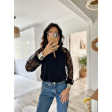 Lucky Life Kadın Uzun Kollu Göğüs Pencere Detay Yaka Boğazlı Kolları Tüllü Sandy Bluz