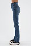 Orta Mavi Slim Straight Paçası Yırtmaçlı Çapraz Kemerli Jean Pantolon C 4556-007