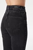 Ariana Siyah Yüksek Bel Mom Fit Fermuarlı Jean Pantolon C 4525-065