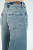 Açık Mavi Tintli Yüksek Bel Patı Fermuarlı Loose Fit Jean Pantolon C 4809-006